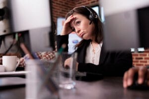 Read more about the article Proactive Communication: Γιατί οι σύγχρονοι πελάτες logistics δεν θέλουν να σου τηλεφωνούν